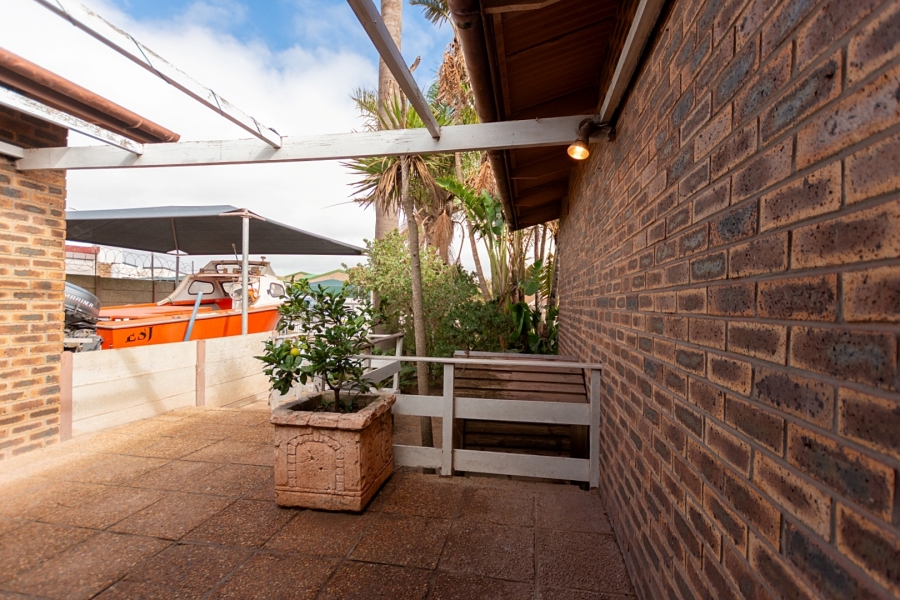 5 Bedroom Property for Sale in Vredenburg Western Cape